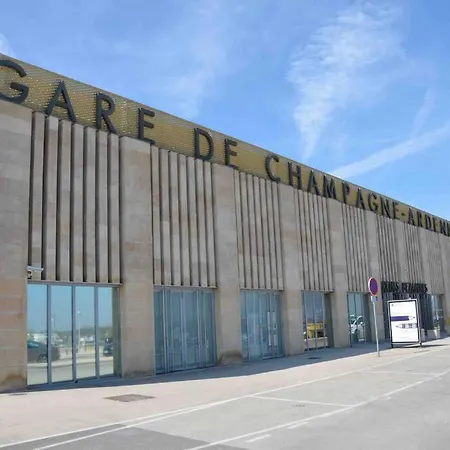 Centre, Parking Prive, Tramway *